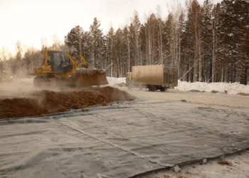 Геомембрана в дорожном строительстве: применение и монтаж