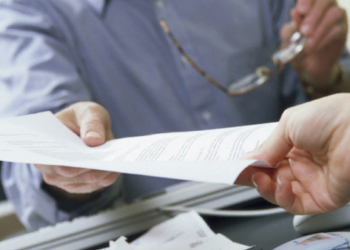 С кем лучше заключить договор на поставку электрической энергии в Украине