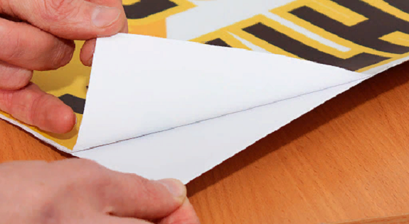 Достоинства и правила печати на самоклейке