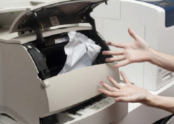 Почему принтер жует бумагу и как это лучше исправить