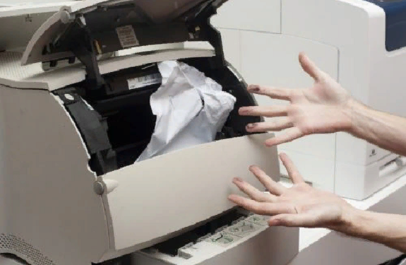 Почему принтер жует бумагу и как это лучше исправить