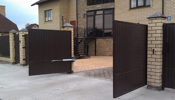 Главные преимущества автоматических ворот и их установка