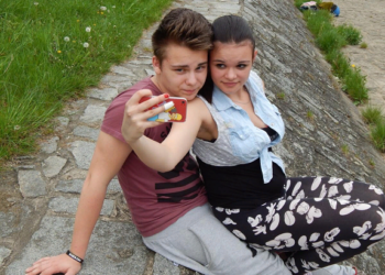 Девять эффективных способов как влюбить в себя девушку