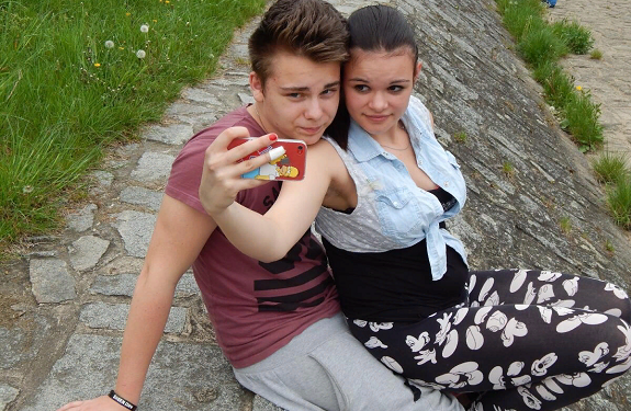 Девять эффективных способов как влюбить в себя девушку