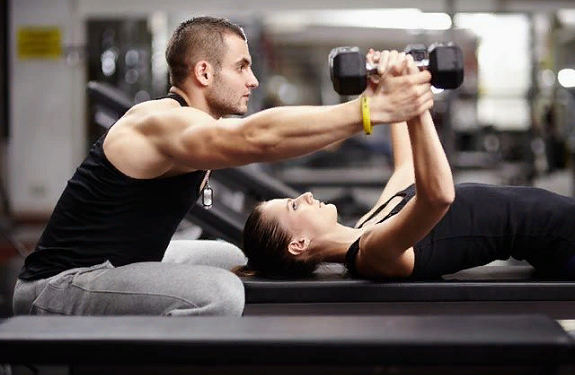 Особенности курсов тренеров по фитнесу и достоинства