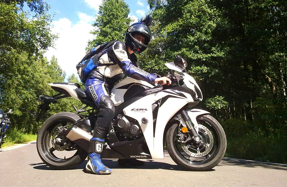 Одежда для мотоциклистов: требования, виды и выбор