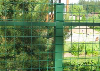 Монтаж секционных ограждений из сварной проволоки