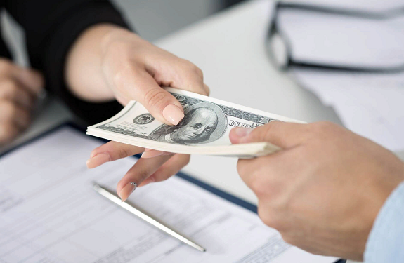 Как получить деньги под залог золота и советы