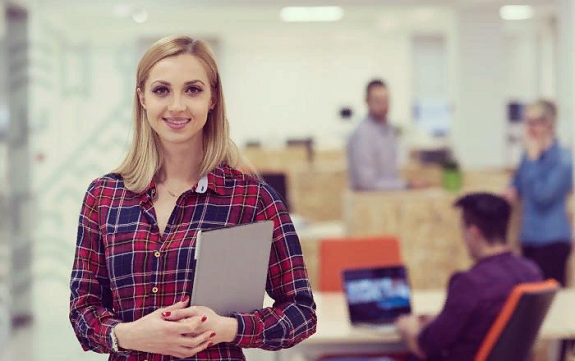 Как найти работу семейной паре за границей: способы и правила