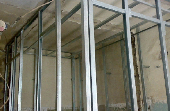 Достоинства и правила монтажа профиля под гипсокартон