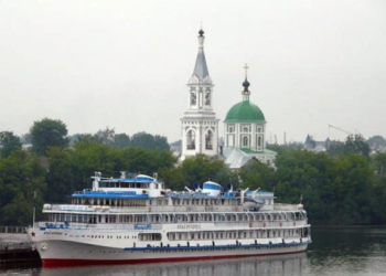 Речные круизы: главные преимущества и правила