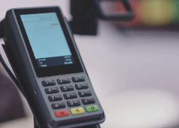 Онлайн-кассы с эквайрингом: достоинства и применение