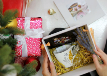 Подарки на Новый год для матери: идеи и советы