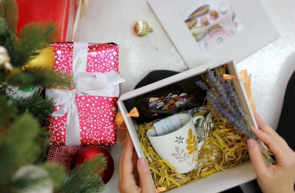 Подарки на Новый год для матери: идеи и советы