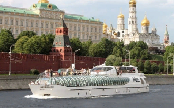 Необычная прогулка по Москве реке и новый взгляд на город