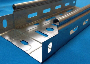 Лоток перфорированный замковый: достоинства и установка