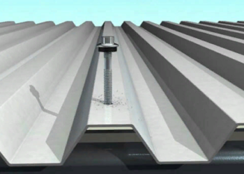 Крепление профнастила на крыше: способы и правила