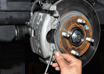 Ремонт тормозной системы на грузовиках: правила и советы