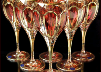 Бокалы из богемского хрусталя: достоинства и виды