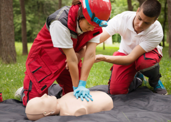 Как научиться оказывать первую медицинскую помощь