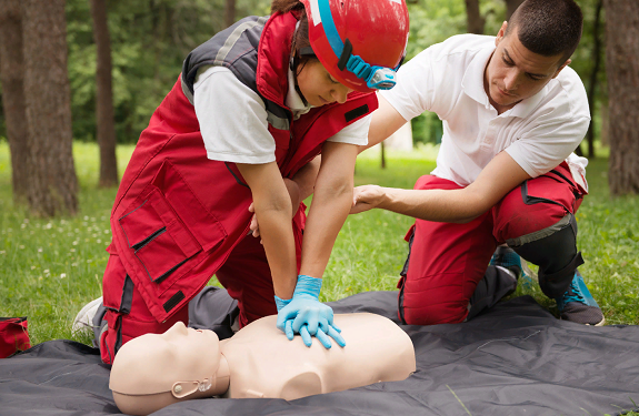 Как научиться оказывать первую медицинскую помощь