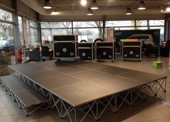 Как установить подиум или сцену для мероприятий