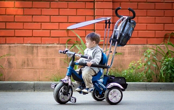 Детские трехколесные велосипеды: достоинства и выбор