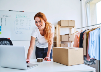 Правила ведення бізнесу на продажу одягу по дропшипінгу