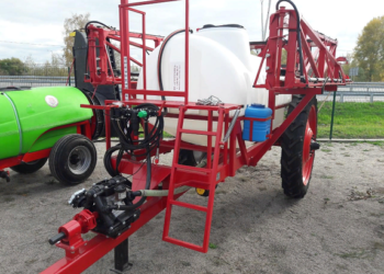 Як застосовуються причіпні обприскувачі?