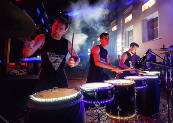 Барабанное шоу Drums-Show: достоинства и описание