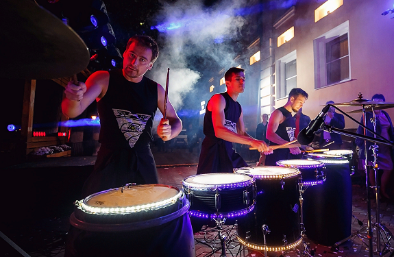 Барабанное шоу Drums-Show: достоинства и описание