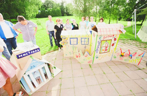 Что такое картонный тимбилдинг и его главные преимущества