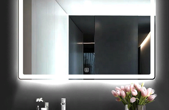 Особенности выбора зеркала с подсветкой и советы