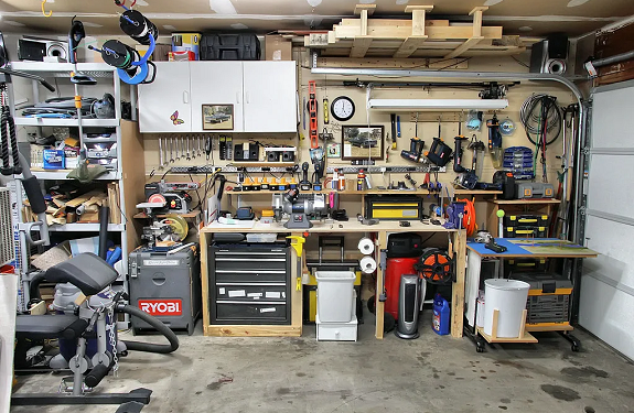 Подбираем инструмент для ремонта авто в свой гараж