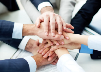 Максимизация роста сообщества посредством сотрудничества с влиятельными лицами