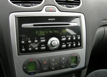 Штатные магнитолы на ford focus и их достоинства