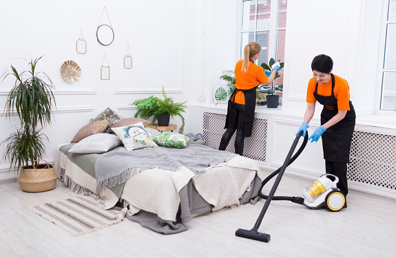 Особенности и правила организации уборки в загородном доме