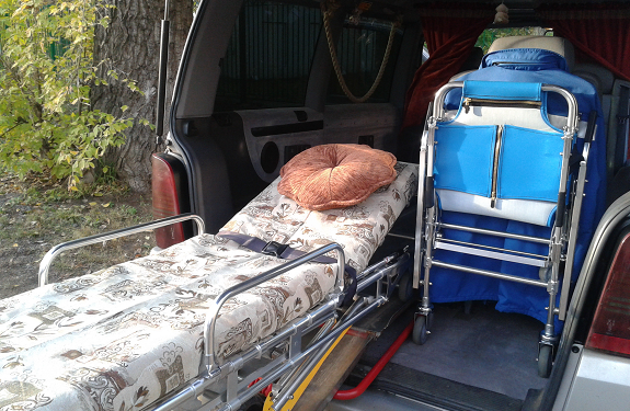 Как организовать безопасную транспортировку в пансионат