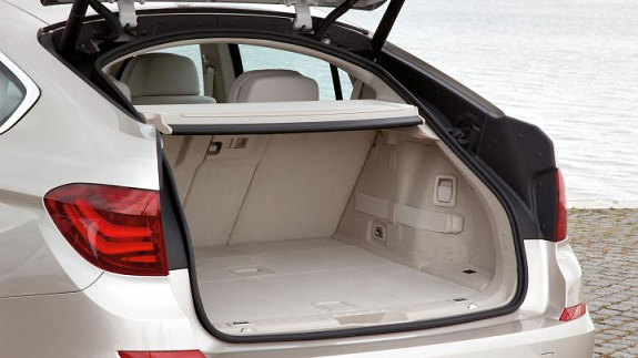 Багажное отделение машины: советы по уходу