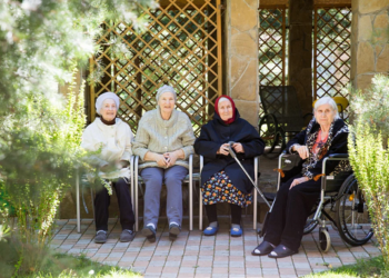 Будинок престарілих: що потрібно знати та переваги