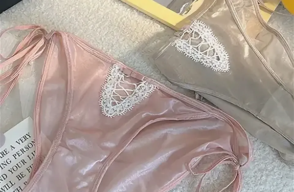 Женское нижнее белье из коллекции Limited от Kleo