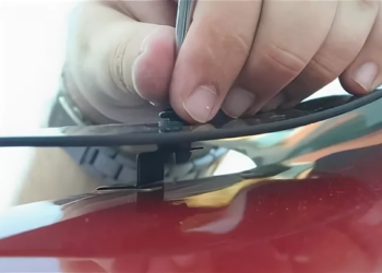 Правильная установка мухобойки на автомобиле и советы