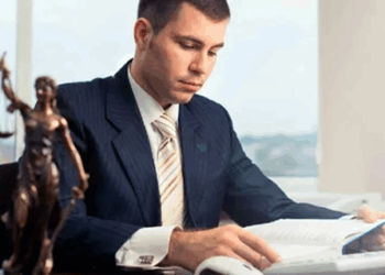 В каком случае предоставляется бесплатный адвокат