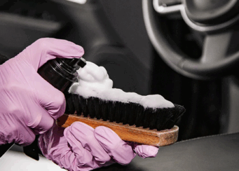 Налаживаем правильный уход за салоном машины