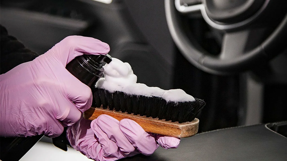 Налаживаем правильный уход за салоном машины