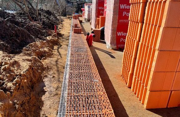 Пустотность керамических блоков: баланс прочности и энергоэффективности