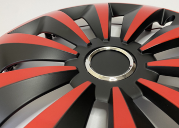 Автомобильные колпаки: основные этапы установки