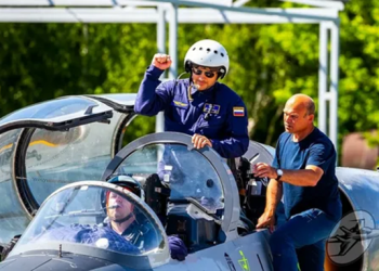 Полет на истребителе: достоинства и особенности