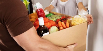 Как сервисы доставки еды меняют образ жизни в больших городах в 2026 году